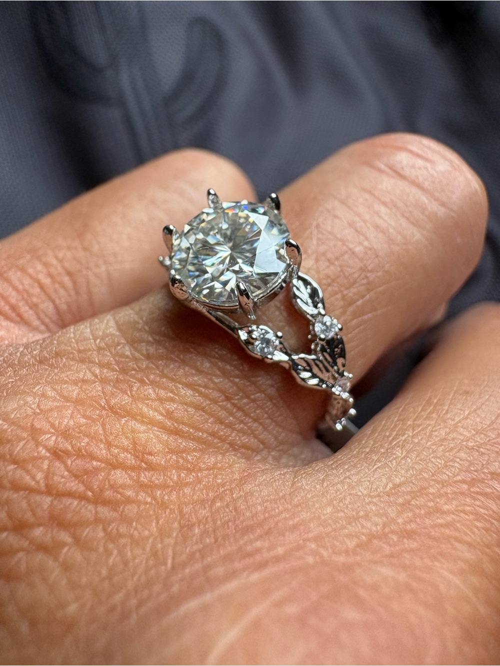 Silver plated Leaf-Accent Round moissanite Engagement Ring
